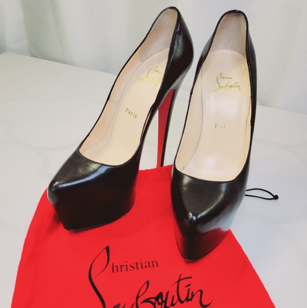 Christian Louboutin Black Leather Platform Pumps - Picture 3 of 16